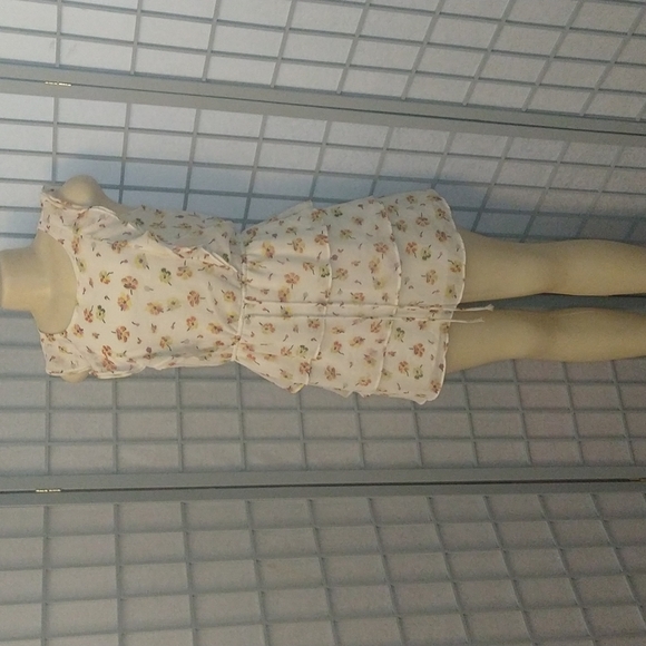 White floral dress - Picture 2 of 7